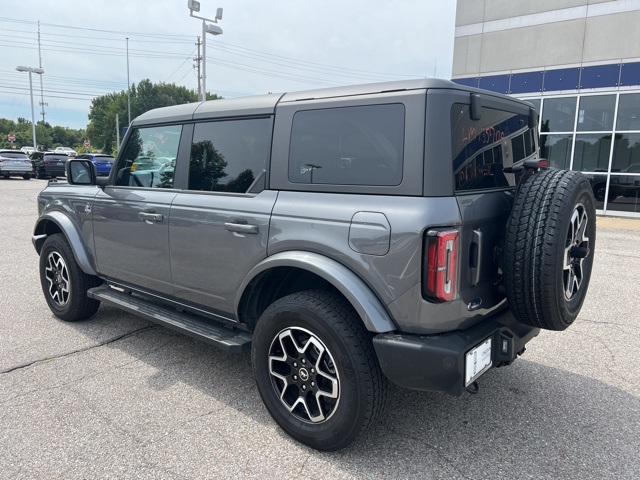 2023 Ford Bronco Outer Banks photo 3