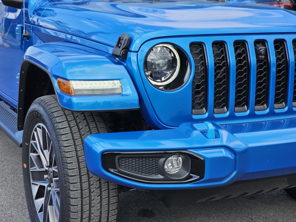 New 2023 Jeep Wrangler Sahara 4xe 4D Sport Utility en Mayagüez 