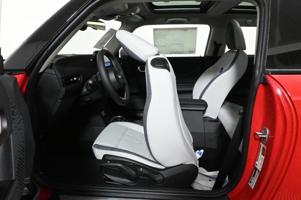 2025 Mini Cooper Hardtop Signature photo 28