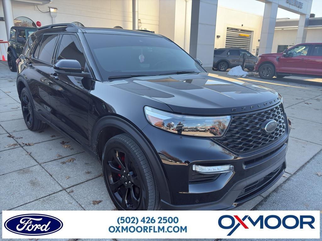 2023 Ford Explorer ST's photo