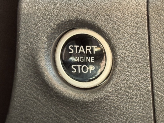 2024 Nissan Frontier SV Crew Cab photo 16