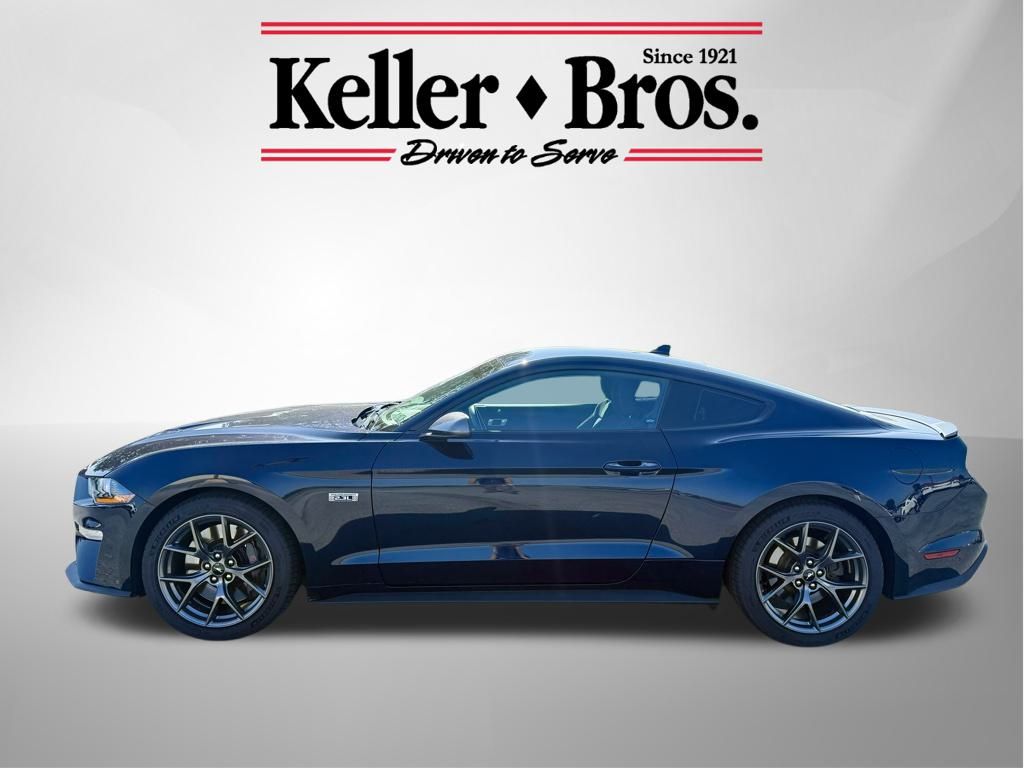 2021 Ford Mustang EcoBoost photo 3
