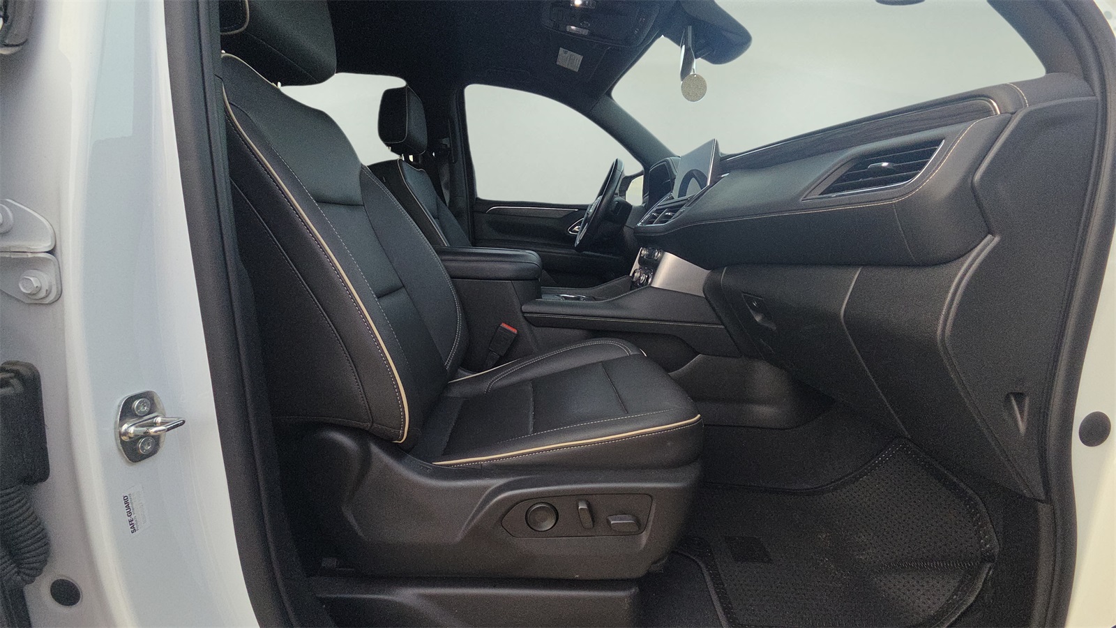 2023 Gmc Yukon SLT photo 13