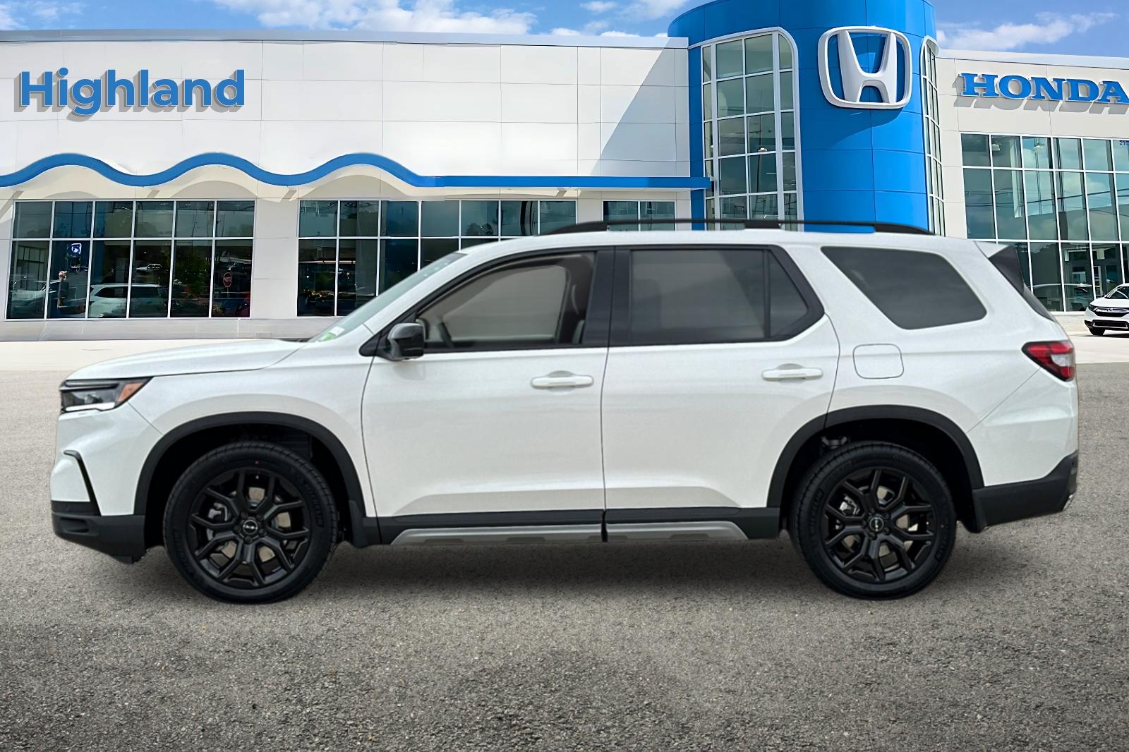 2025 Honda Pilot Black Edition photo 2