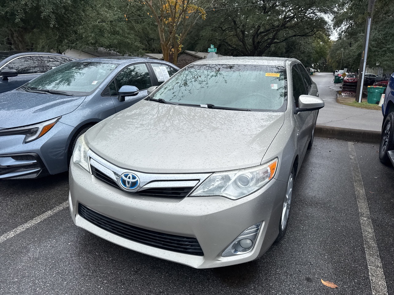2014 Toyota Camry XLE Hybrid's photo