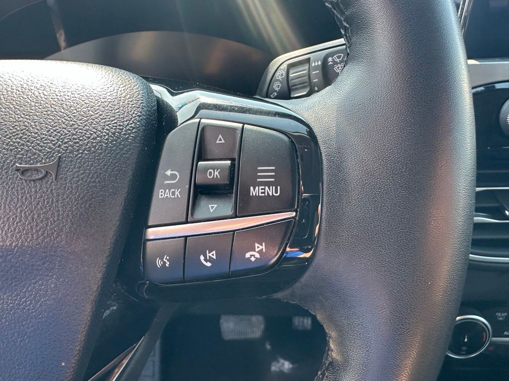 2022 Ford Escape Titanium photo 16