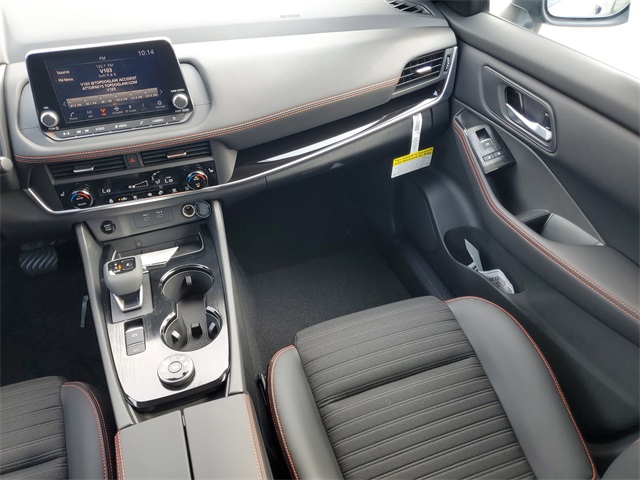 2026 Nissan Rogue SV photo 5