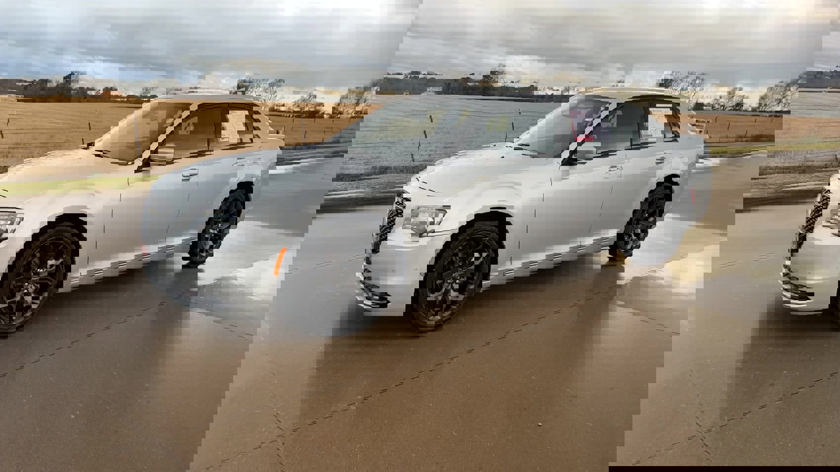 2023 Chrysler 300 S photo 4