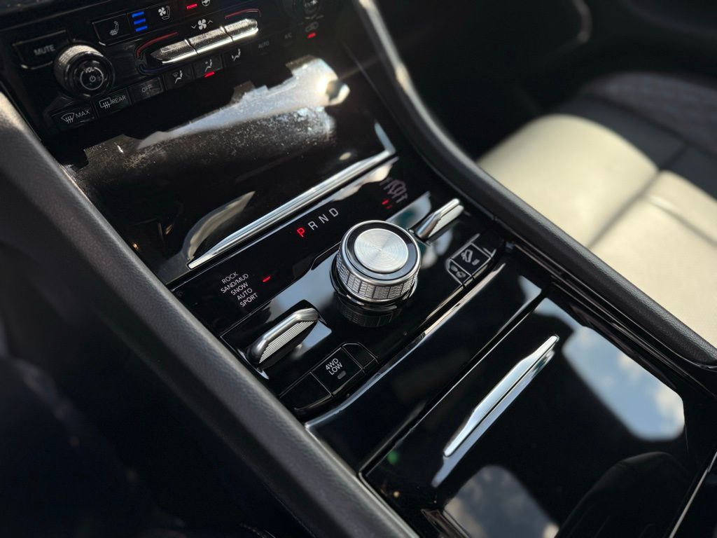 2024 Jeep Grand Cherokee L Summit photo 22