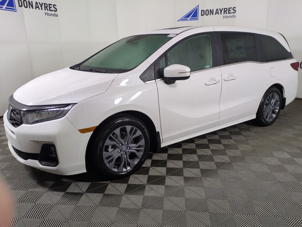 2026 Honda Odyssey Touring's photo