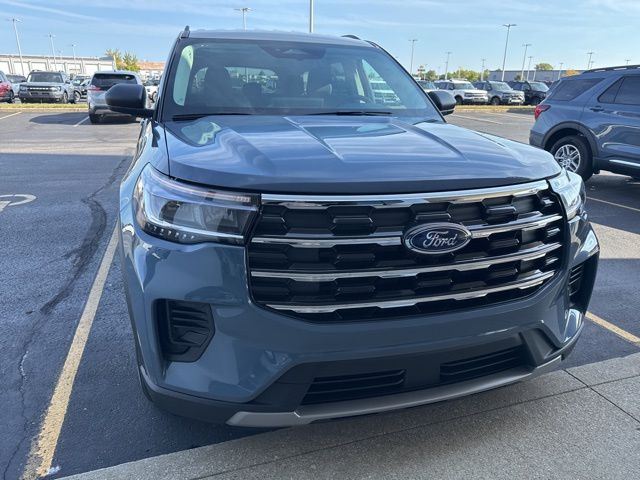 2025 Ford Explorer photo 21