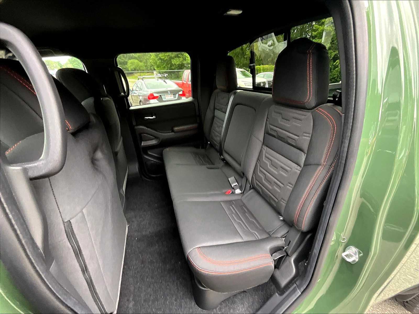 2025 Nissan Frontier PRO-4X - Photo 14