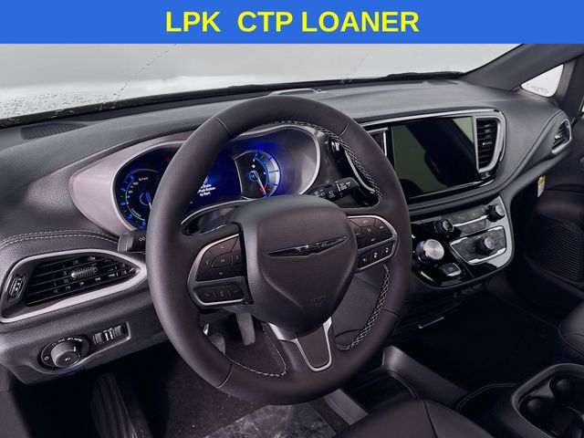 2025 Chrysler Pacifica Hybrid photo 9