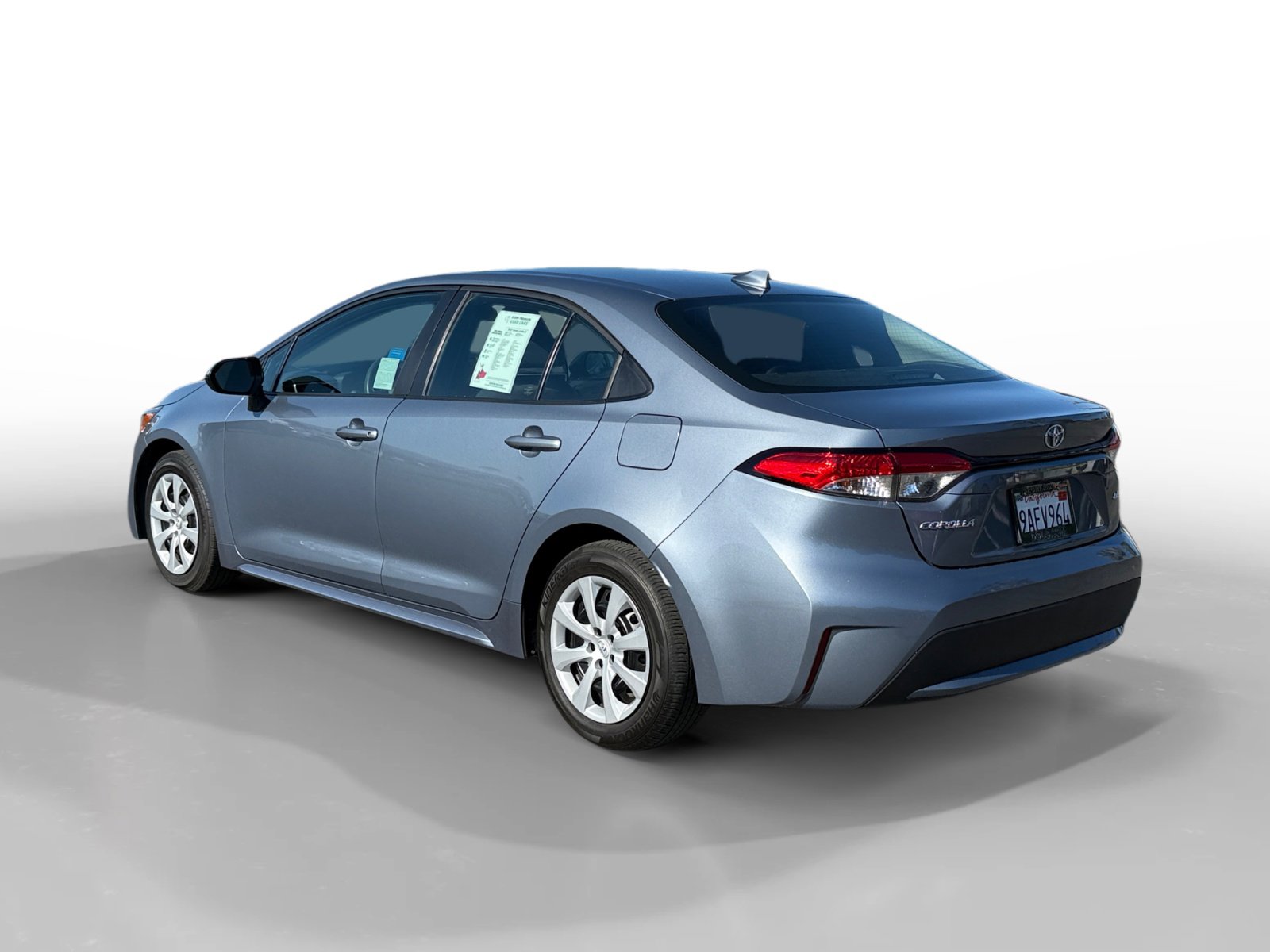 2022 Toyota Corolla LE photo 3