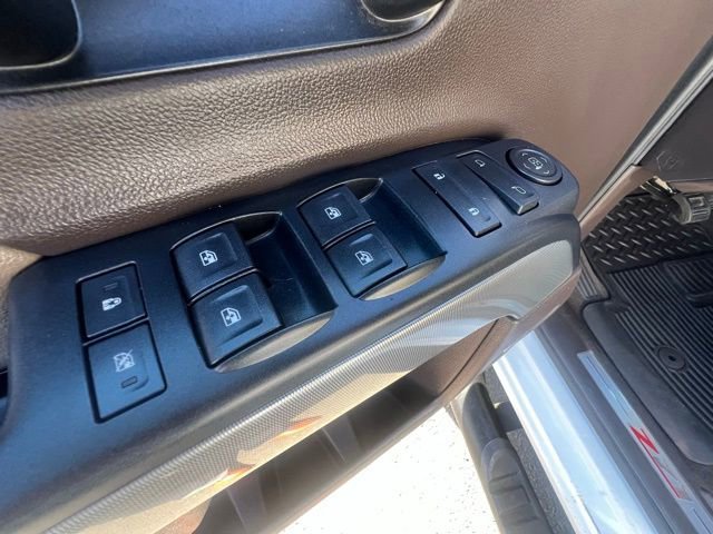 2017 Chevrolet Silverado 1500 LT photo 11