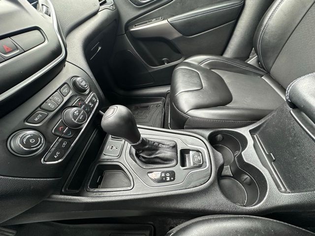 2020 Jeep Cherokee Latitude photo 21