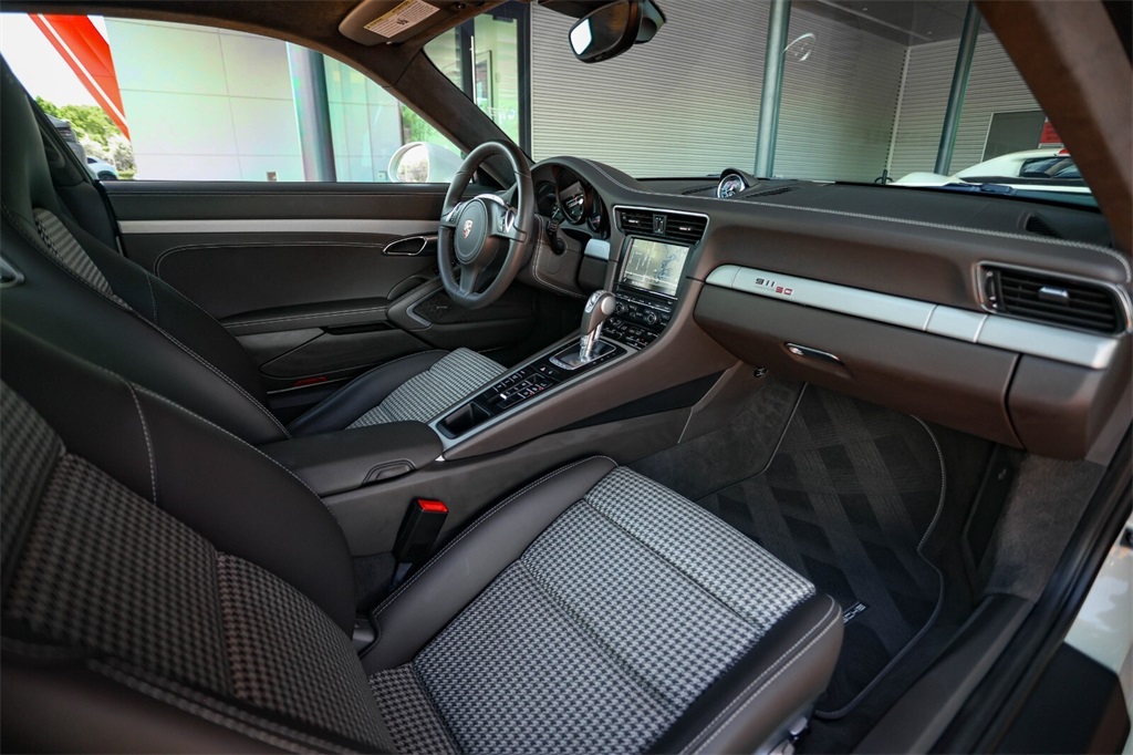 2014 Porsche 911 Anniversary Edition photo 38