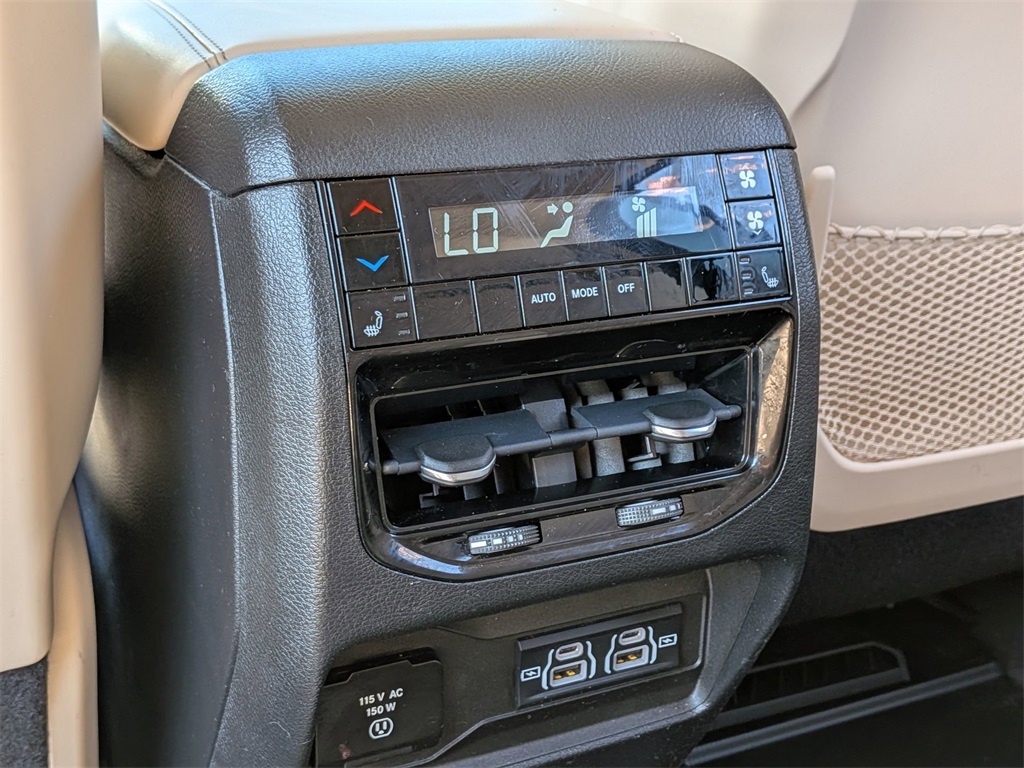 2022 Jeep Grand Cherokee Limited photo 20