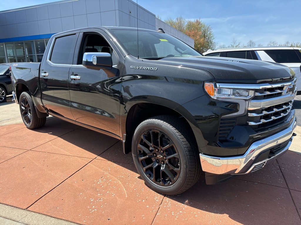 2025 Chevrolet Silverado 1500 LTZ photo 3