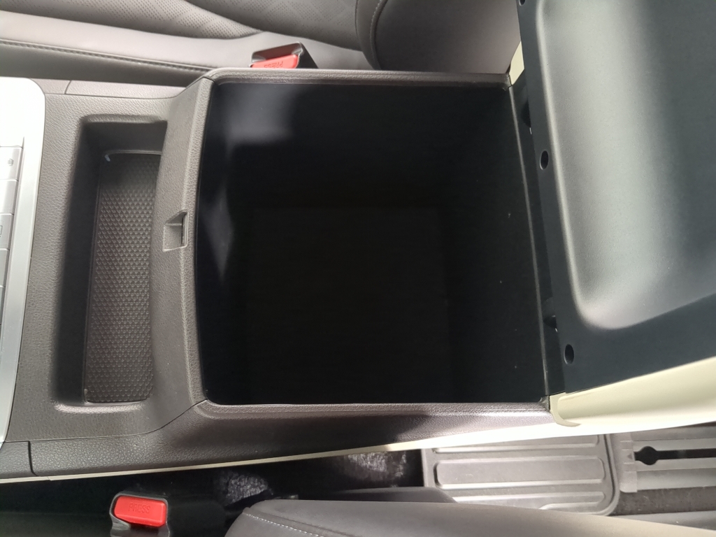 2024 Kia Carnival EX photo 24