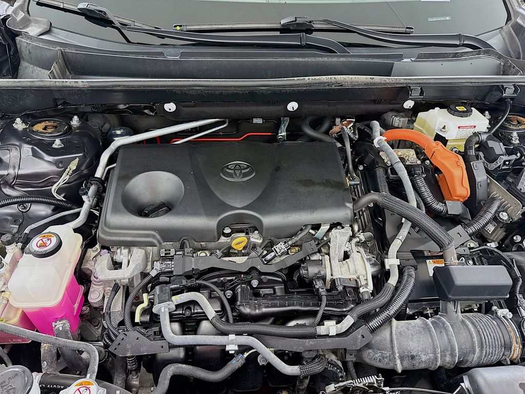 2021 Toyota RAV4 Hybrid LE photo 25