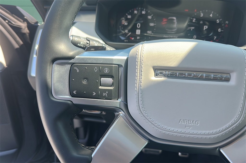 2025 Land Rover Discovery SE photo 22