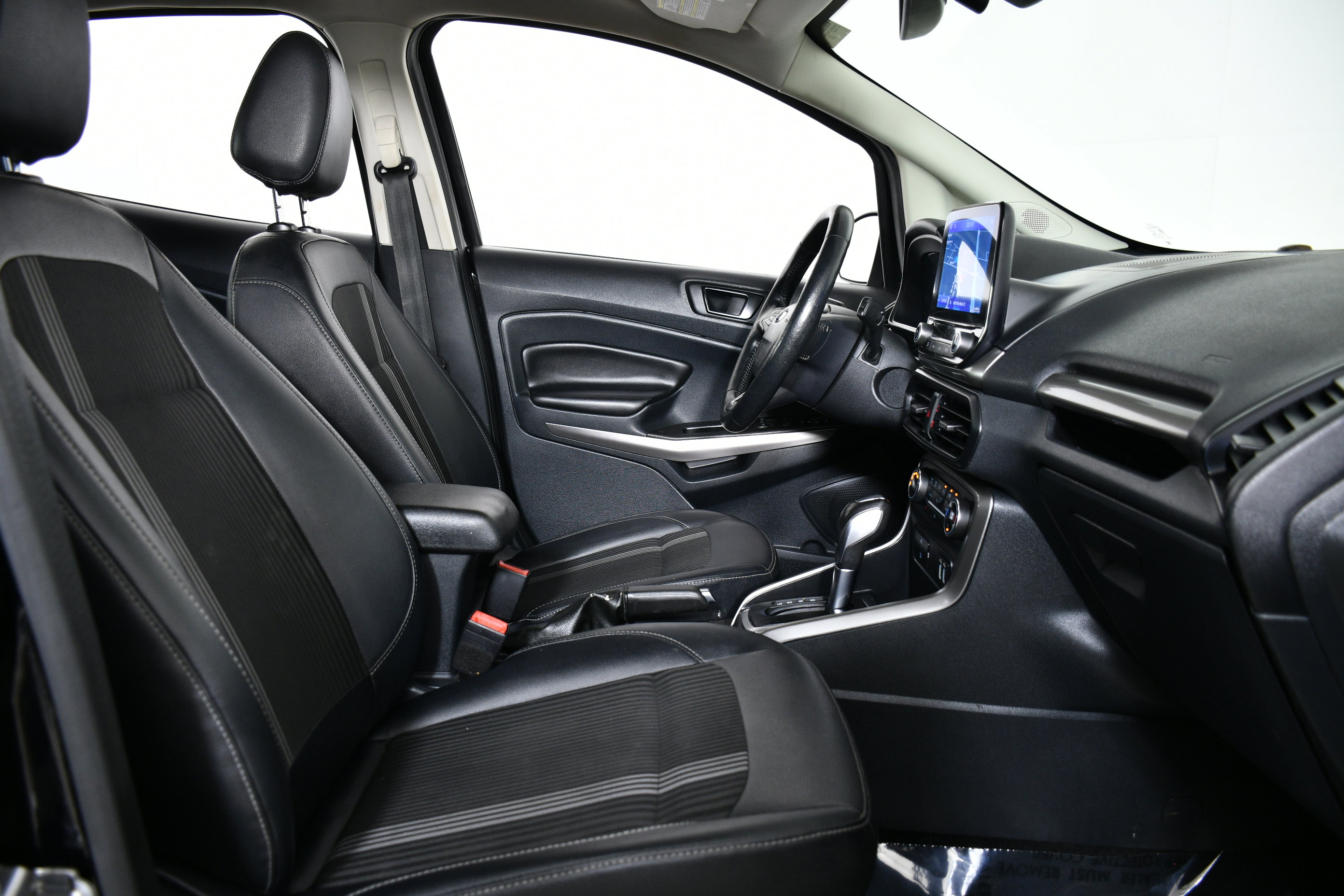 2020 Ford EcoSport SES photo 24