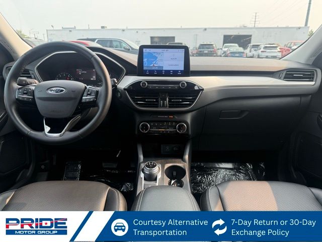 2022 Ford Escape SEL photo 12