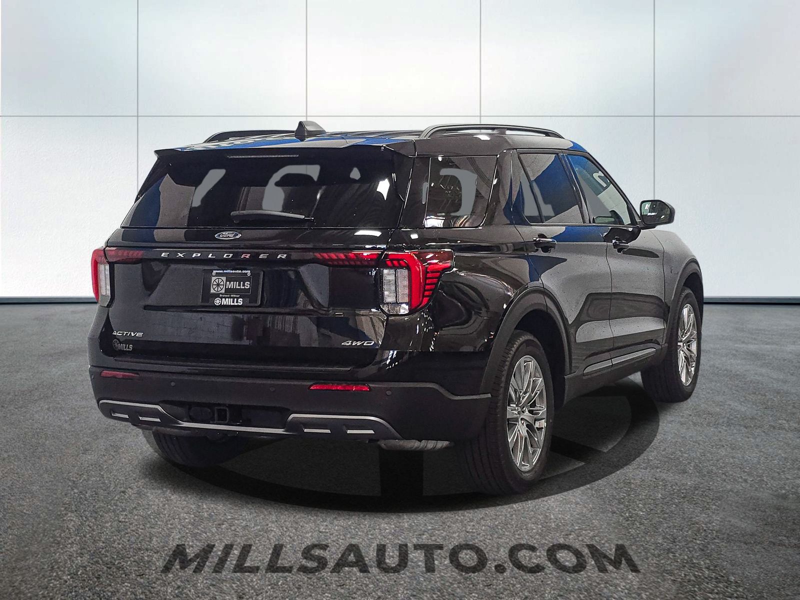 2026 Ford Explorer photo 3