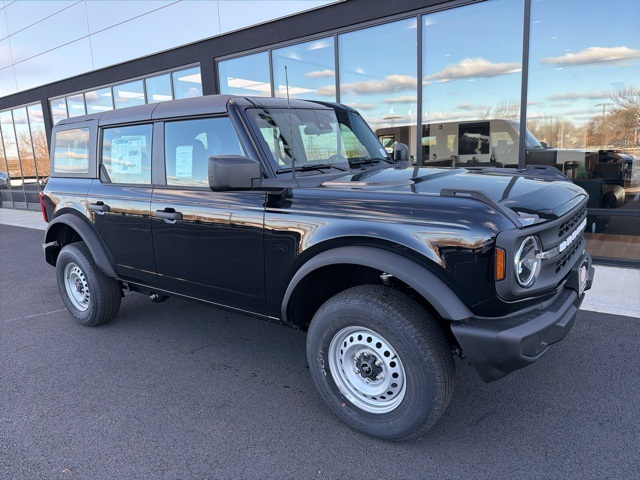 2025 Ford Bronco 4-Door Base's photo
