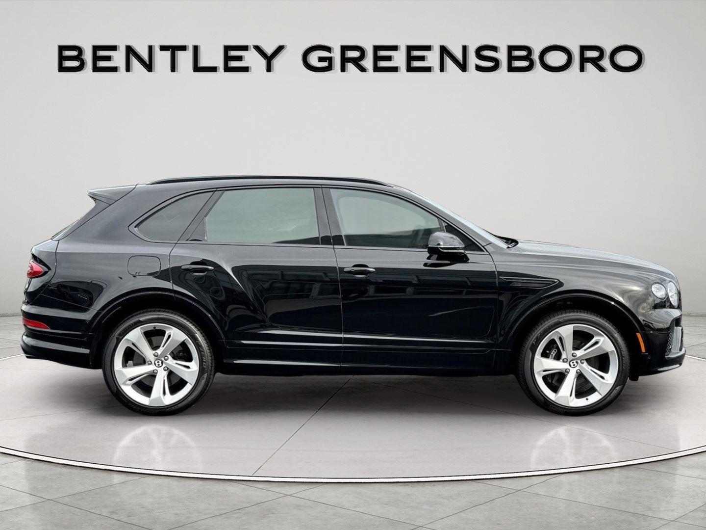 2024 Bentley Bentayga V8 photo 6
