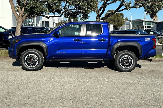 2025 Toyota Tacoma TRD Off-Road 4x4 Double Cab photo 9