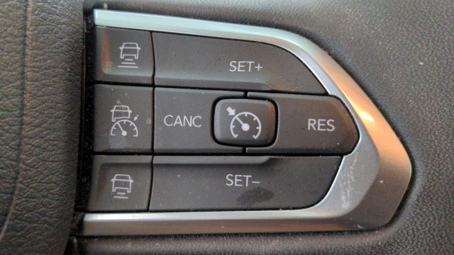 Used 2023 WHITE Jeep Limited image 17