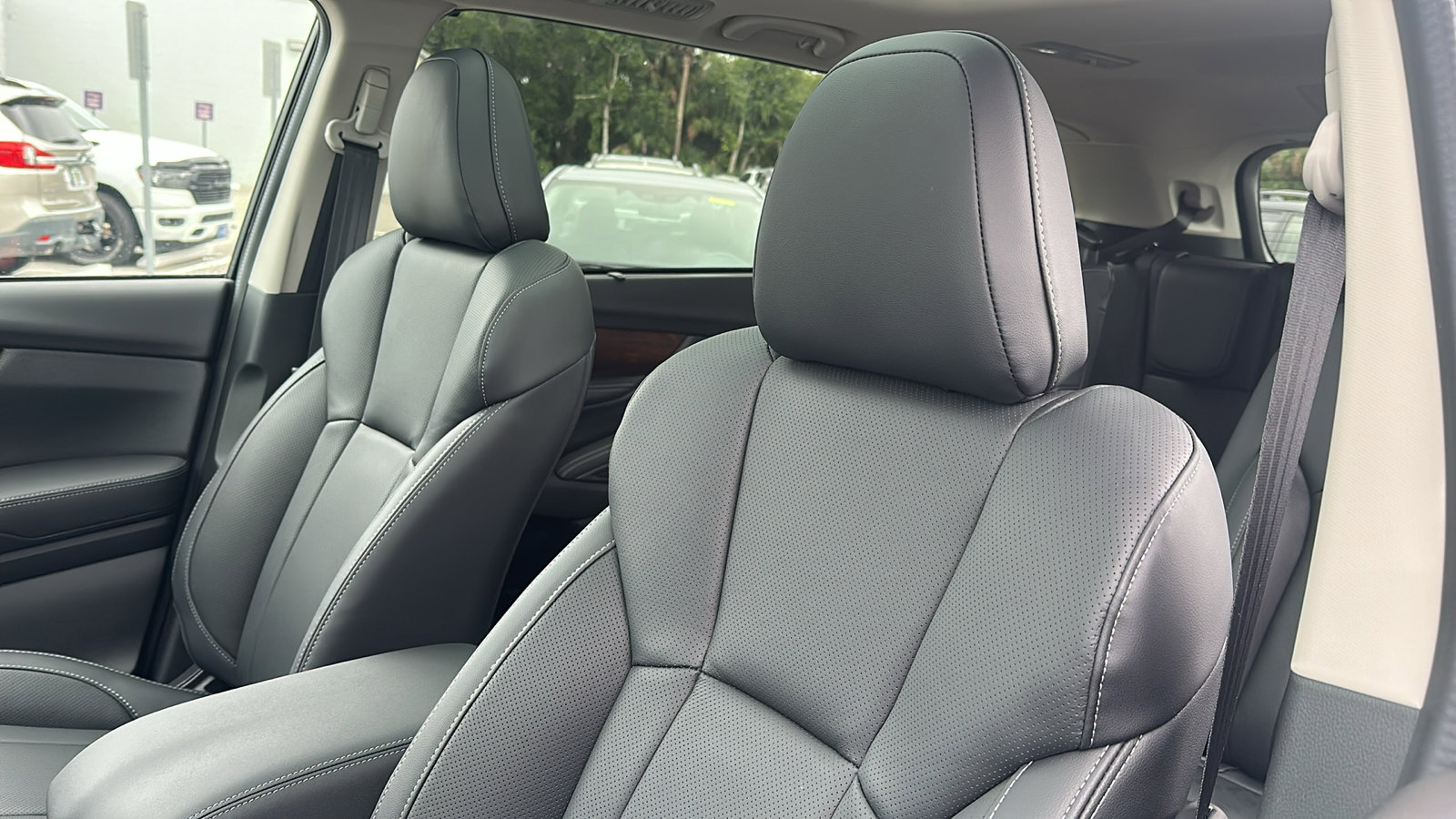 2025 Subaru Ascent Touring photo 6