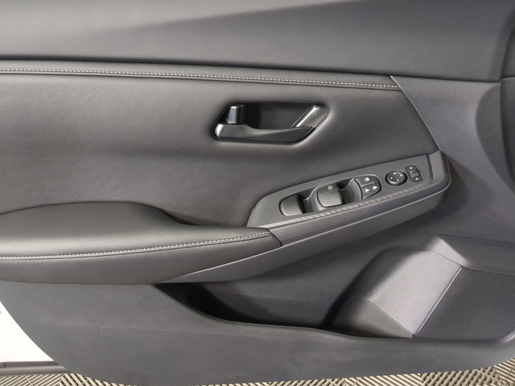 2025 Nissan Sentra S photo 10