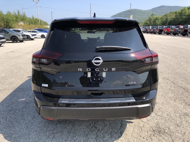 2026 Nissan Rogue SV photo 4