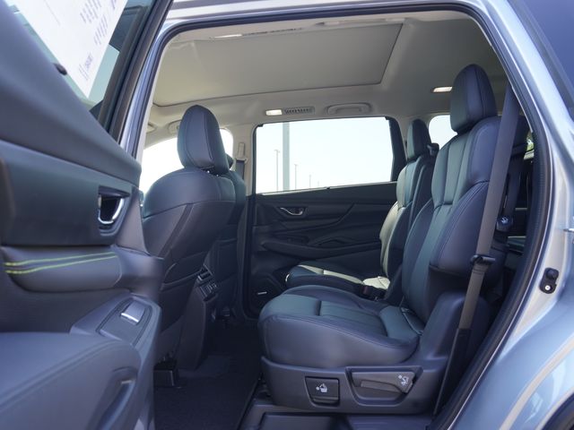 2025 Subaru Ascent Onyx Edition Touring photo 13