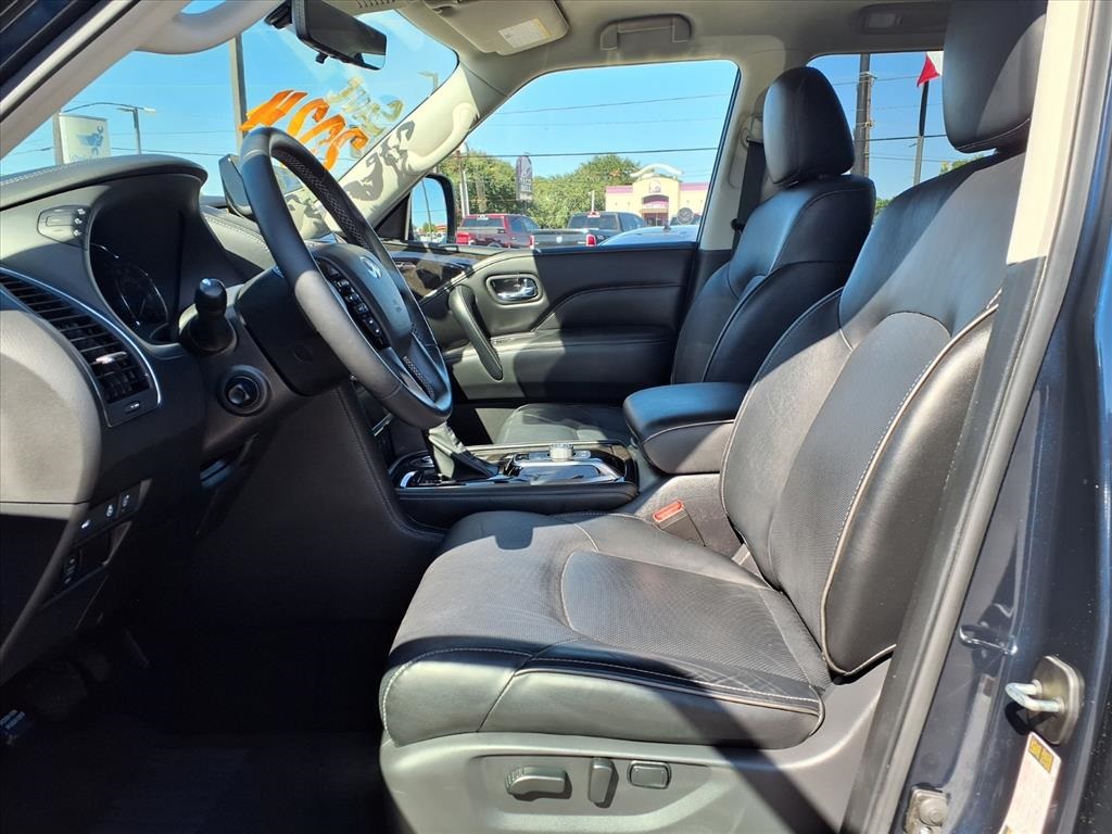 2024 Infiniti QX80 Luxe photo 2