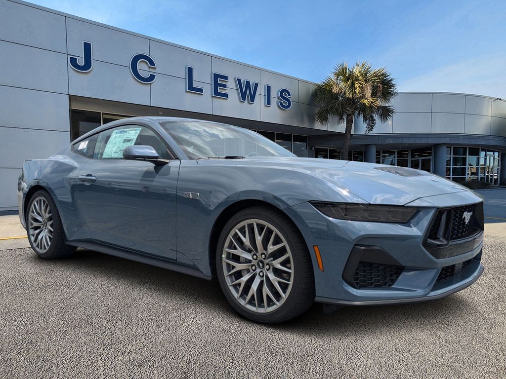 2025 Ford Mustang GT Premium's photo