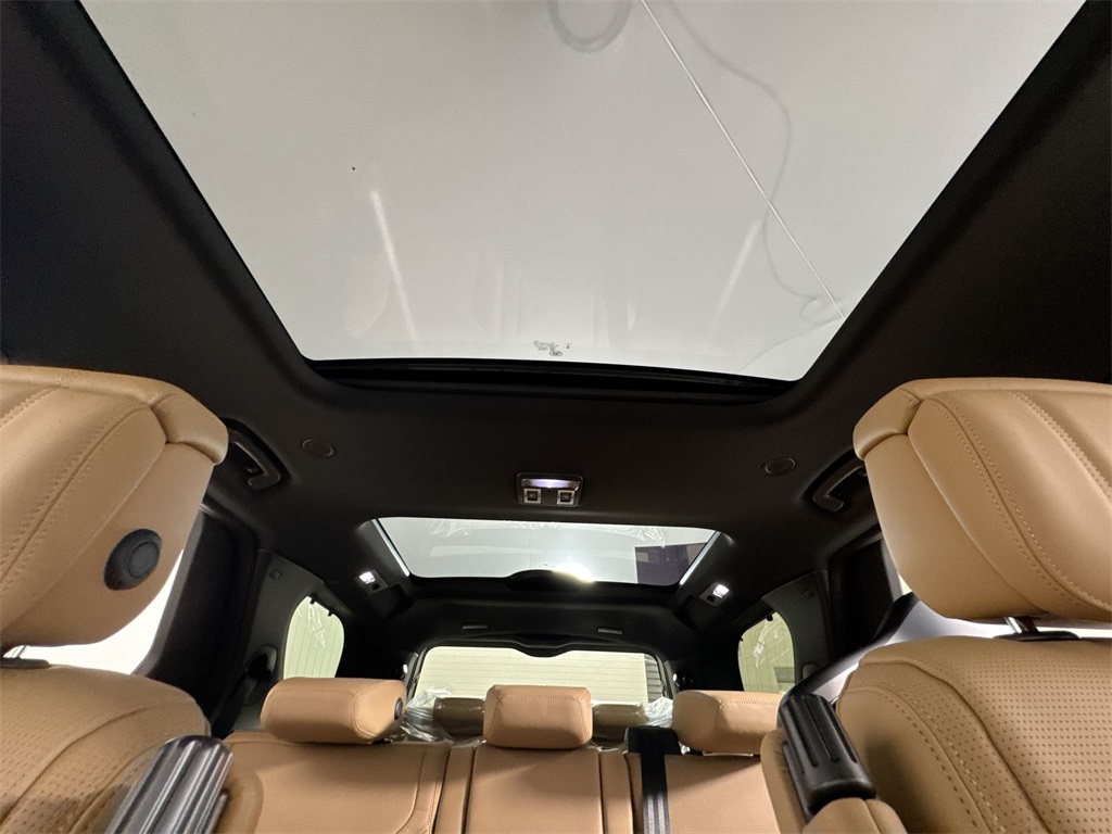 2025 Land Rover Discovery SE photo 20