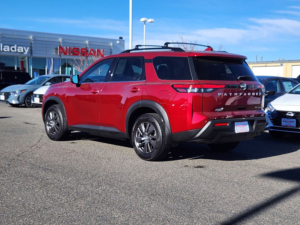 2022 Nissan Pathfinder SV 4x4 photo 3