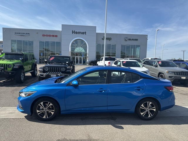 2022 Nissan Sentra SV photo 2