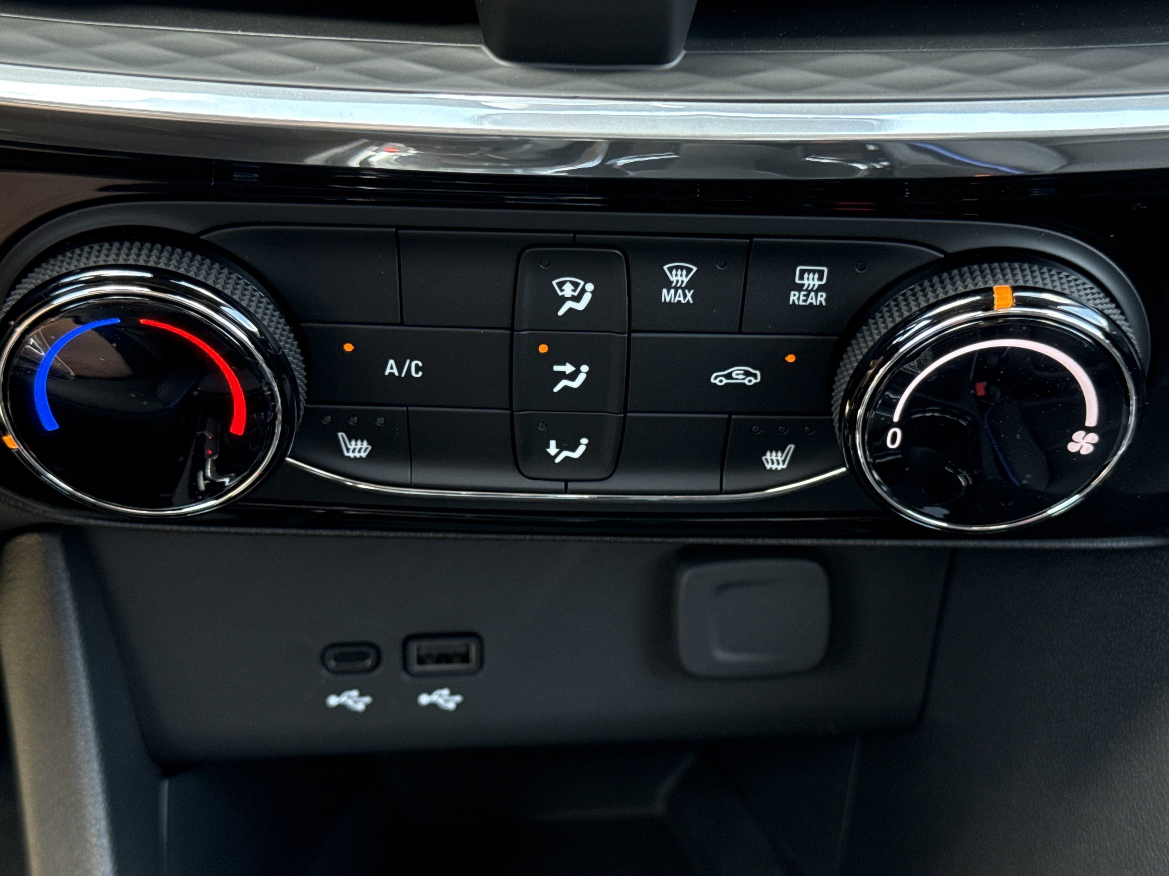 2026 Buick Encore Sport Touring photo 12