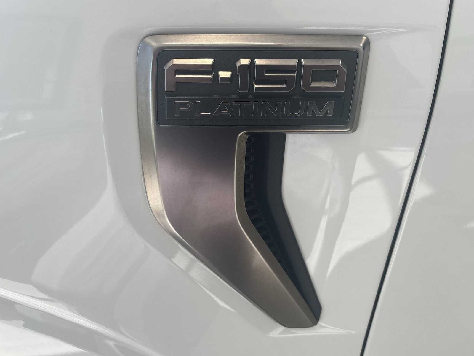 2022 Ford F-150 Platinum photo 28