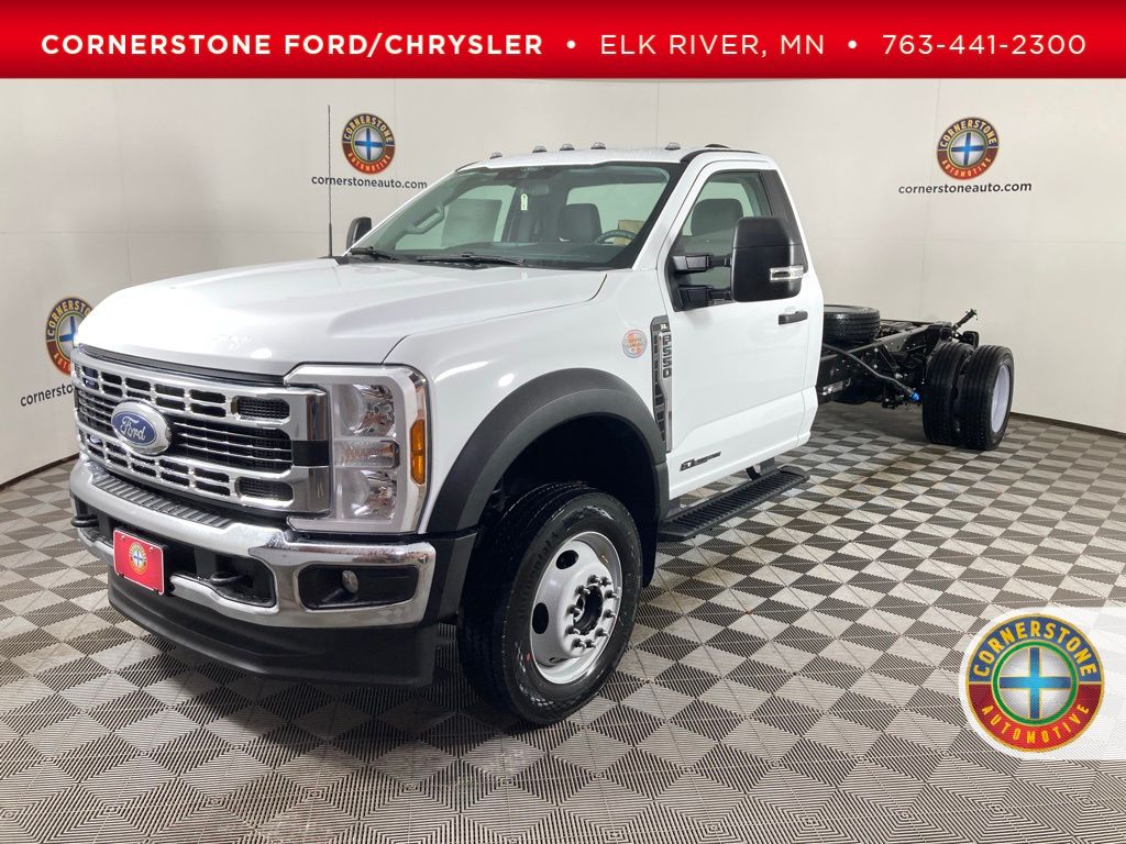 2025 Ford F-550 Super Duty Chassis Cab XL's photo