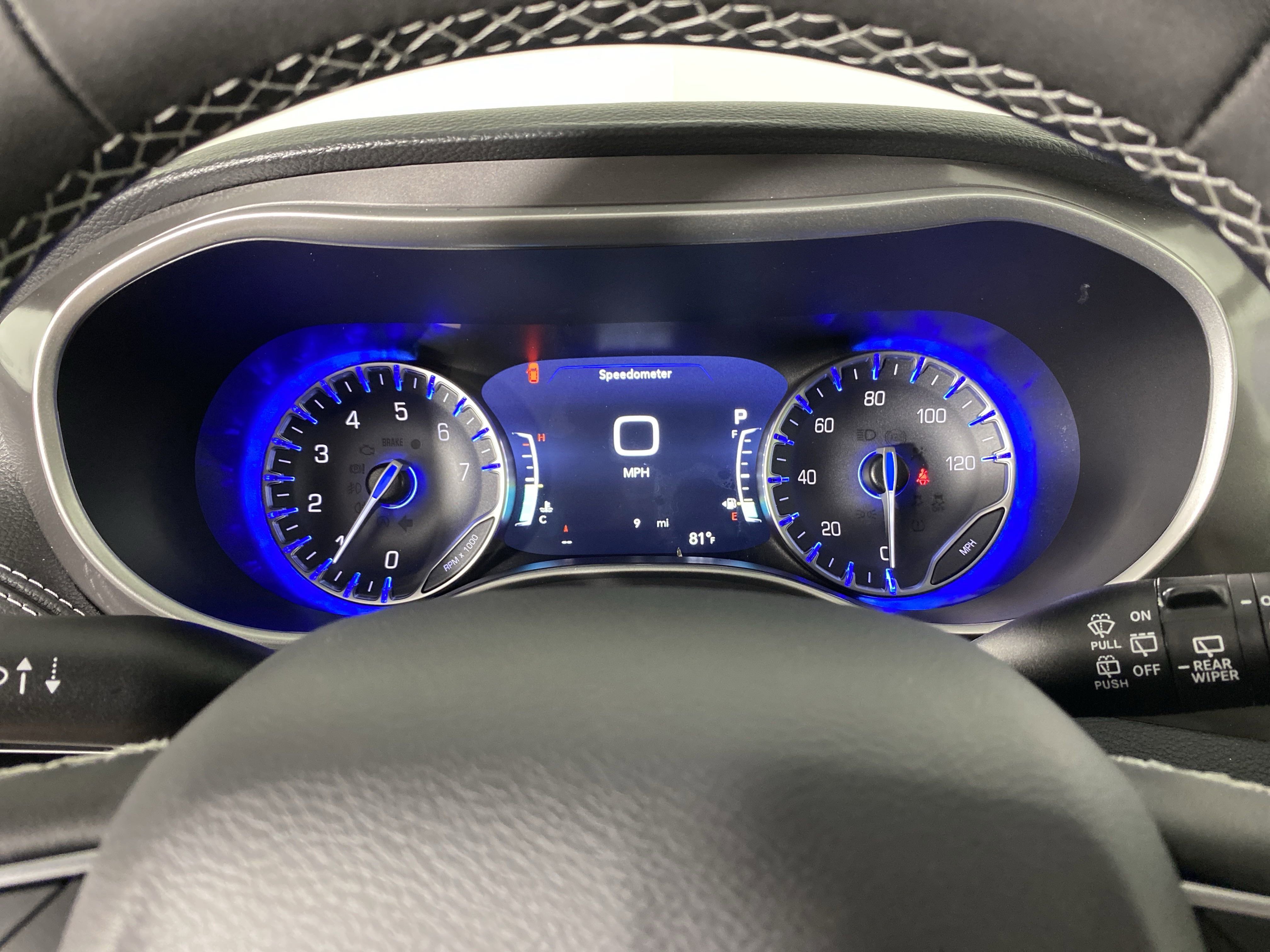 2025 Chrysler Pacifica photo 2