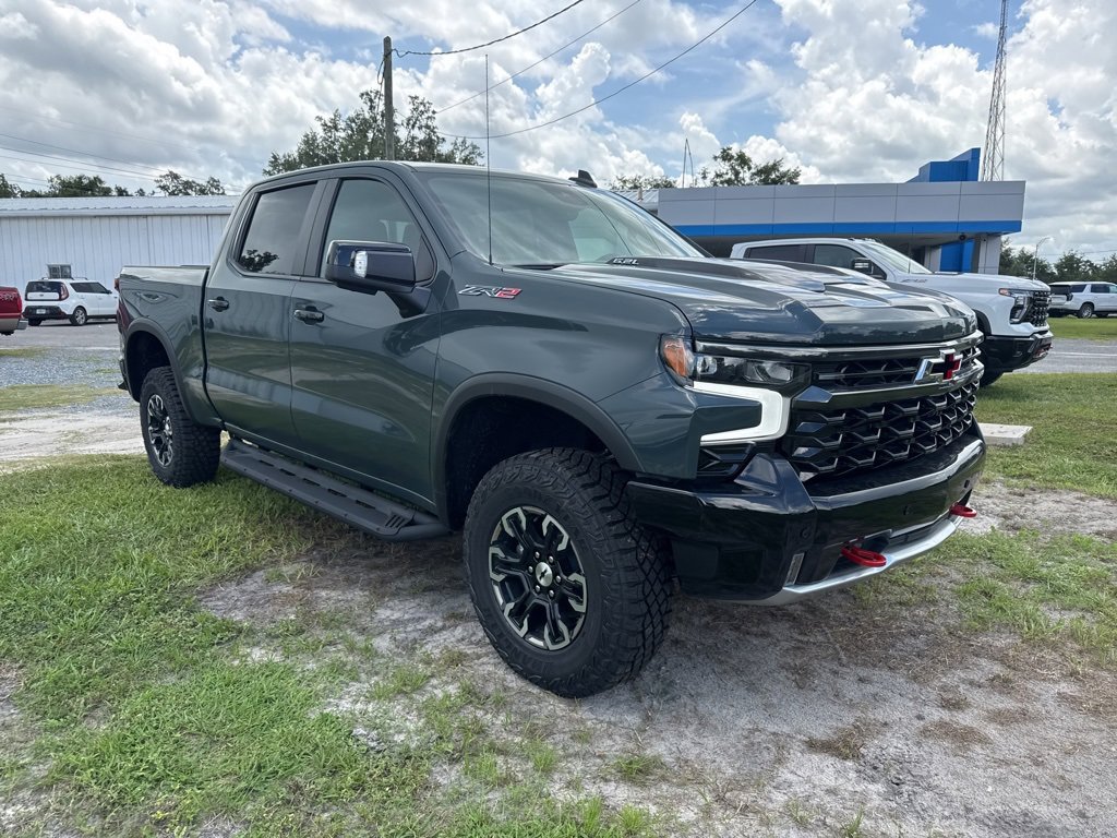 2025 Chevrolet Silverado 1500 ZR2 photo 2