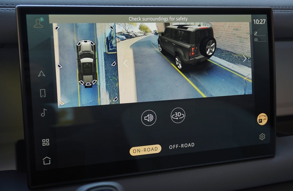 2025 Land Rover Defender 110 S photo 21