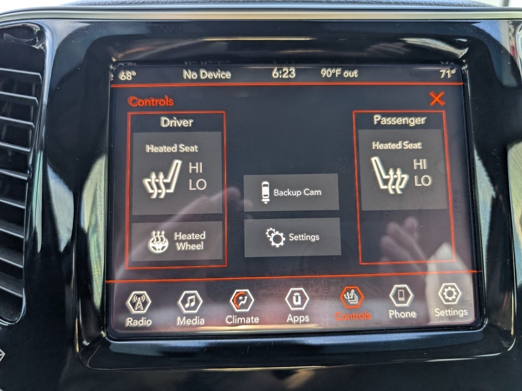 2019 Jeep Cherokee Limited photo 24