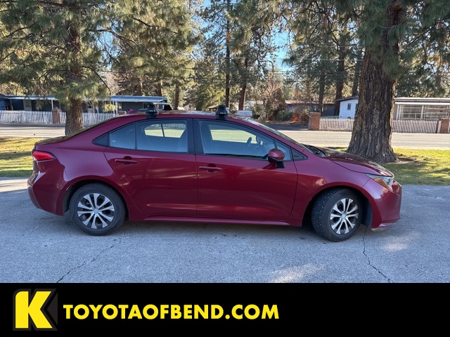 2022 Toyota Corolla LE's photo